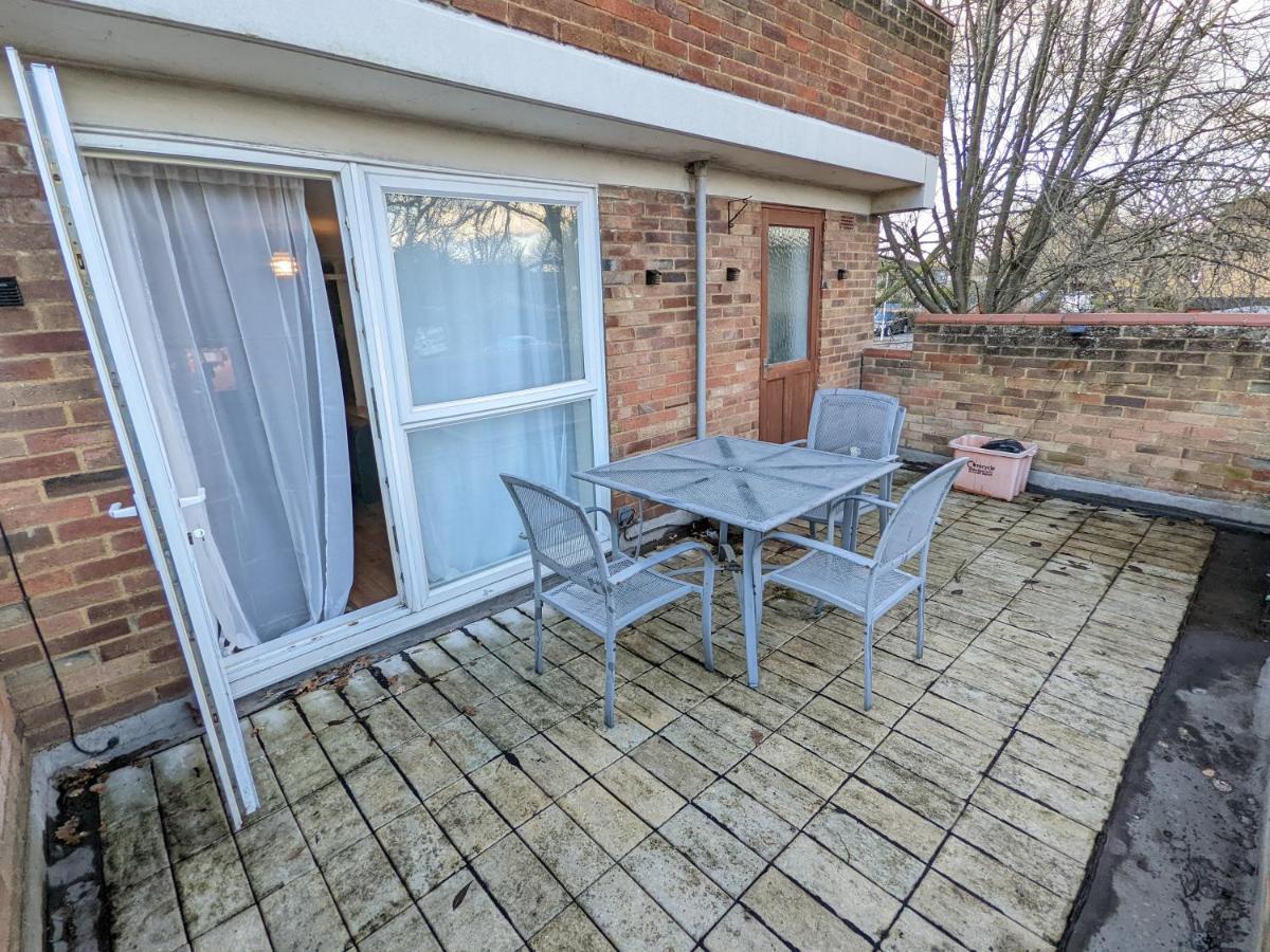 A&A Apartment Basildon Nevendon 외부 사진