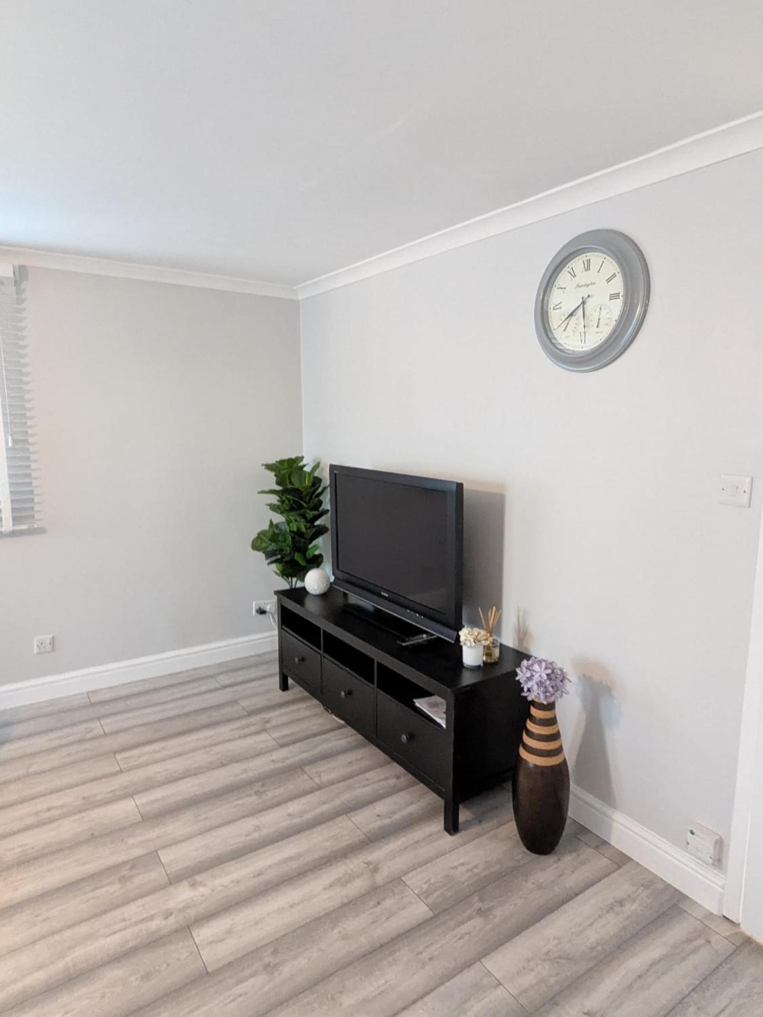 A&A Apartment Basildon Nevendon 외부 사진
