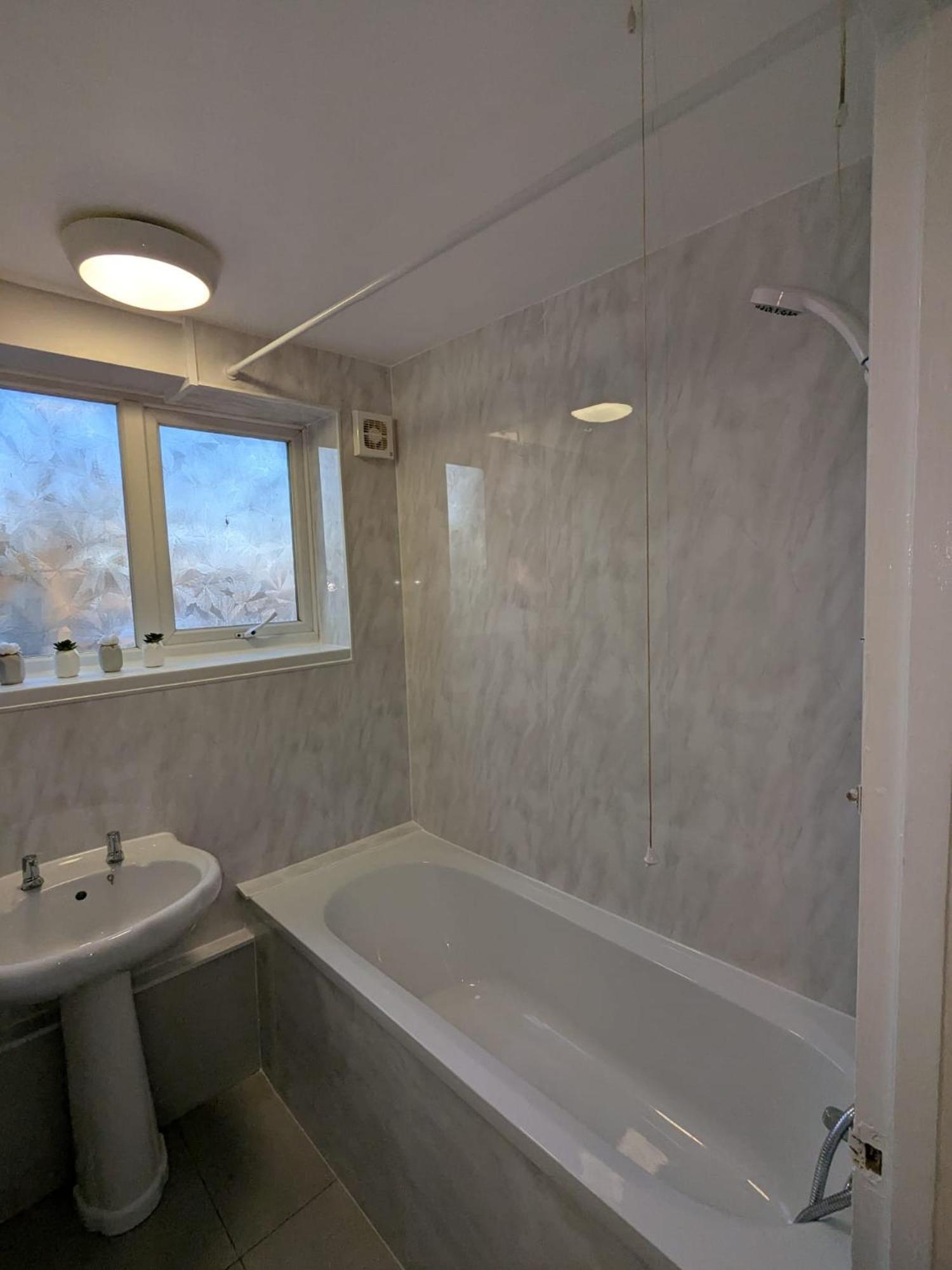 A&A Apartment Basildon Nevendon 외부 사진