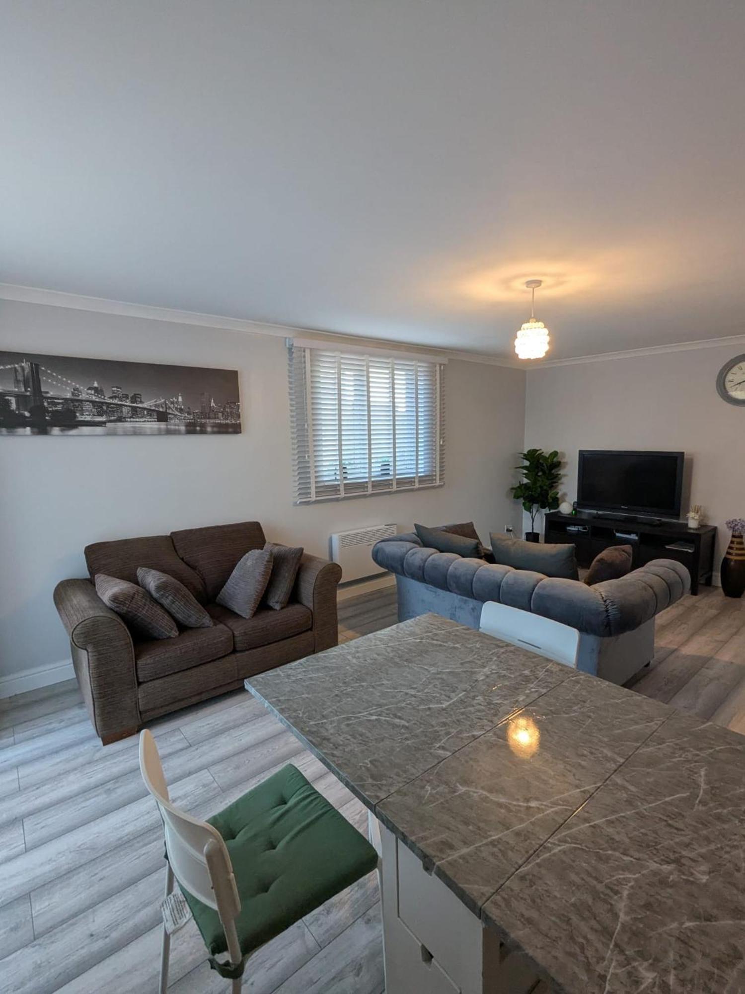 A&A Apartment Basildon Nevendon 외부 사진
