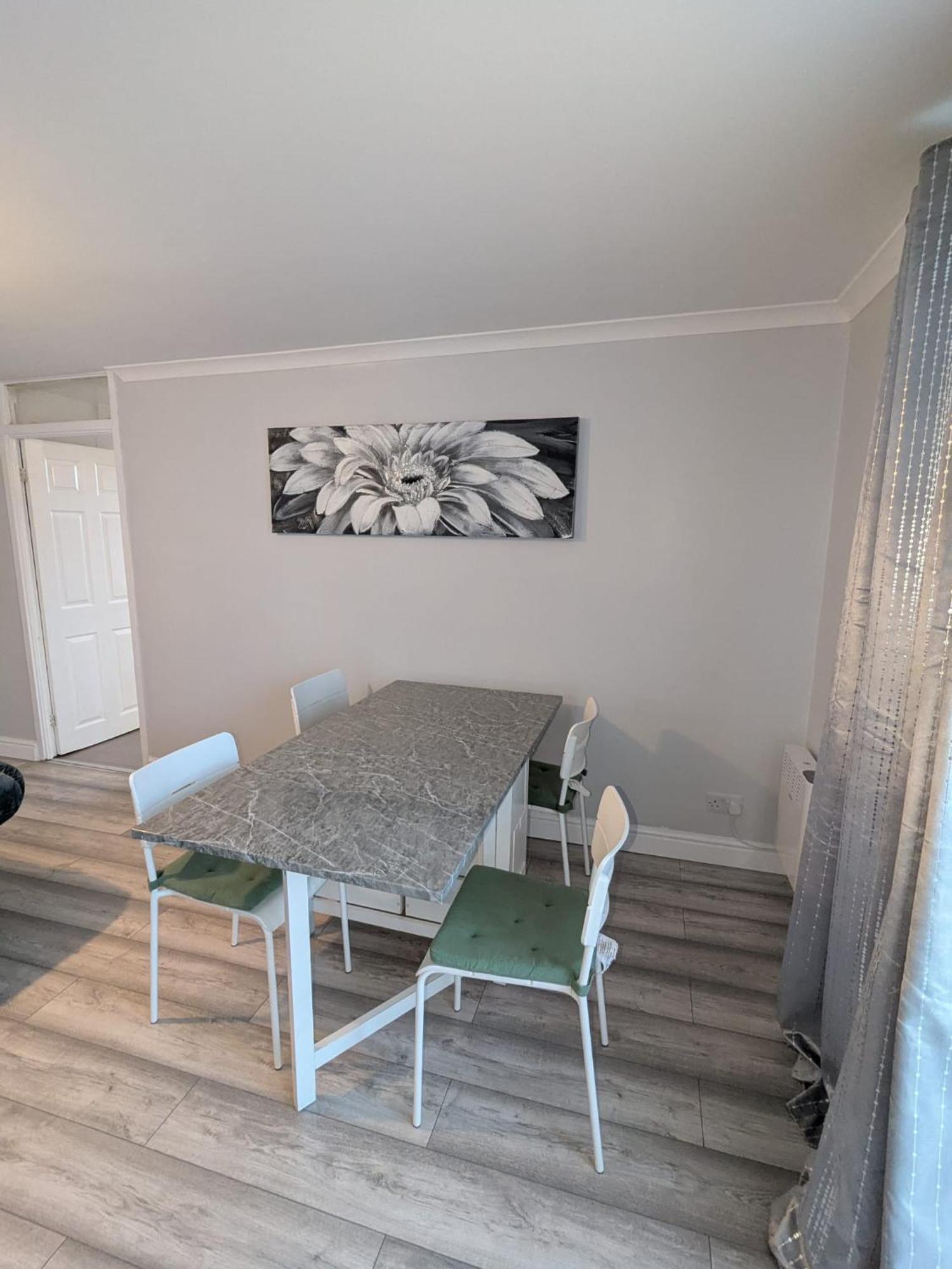 A&A Apartment Basildon Nevendon 외부 사진